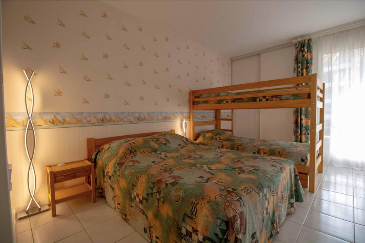 Apartment With Balcony And View On The Port Fréjus Eksteriør bilde