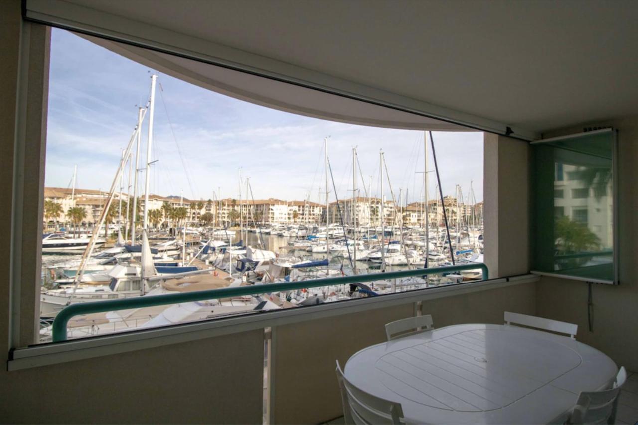 Apartment With Balcony And View On The Port Fréjus Eksteriør bilde